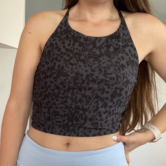 Old Navy Tops - 💛Old Navy Active Black Cheetah Crop